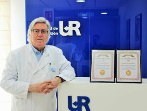 Dr. José López Gálvez, presidente del Grupo UR Internacional y director de la Unidad de Reproducción...